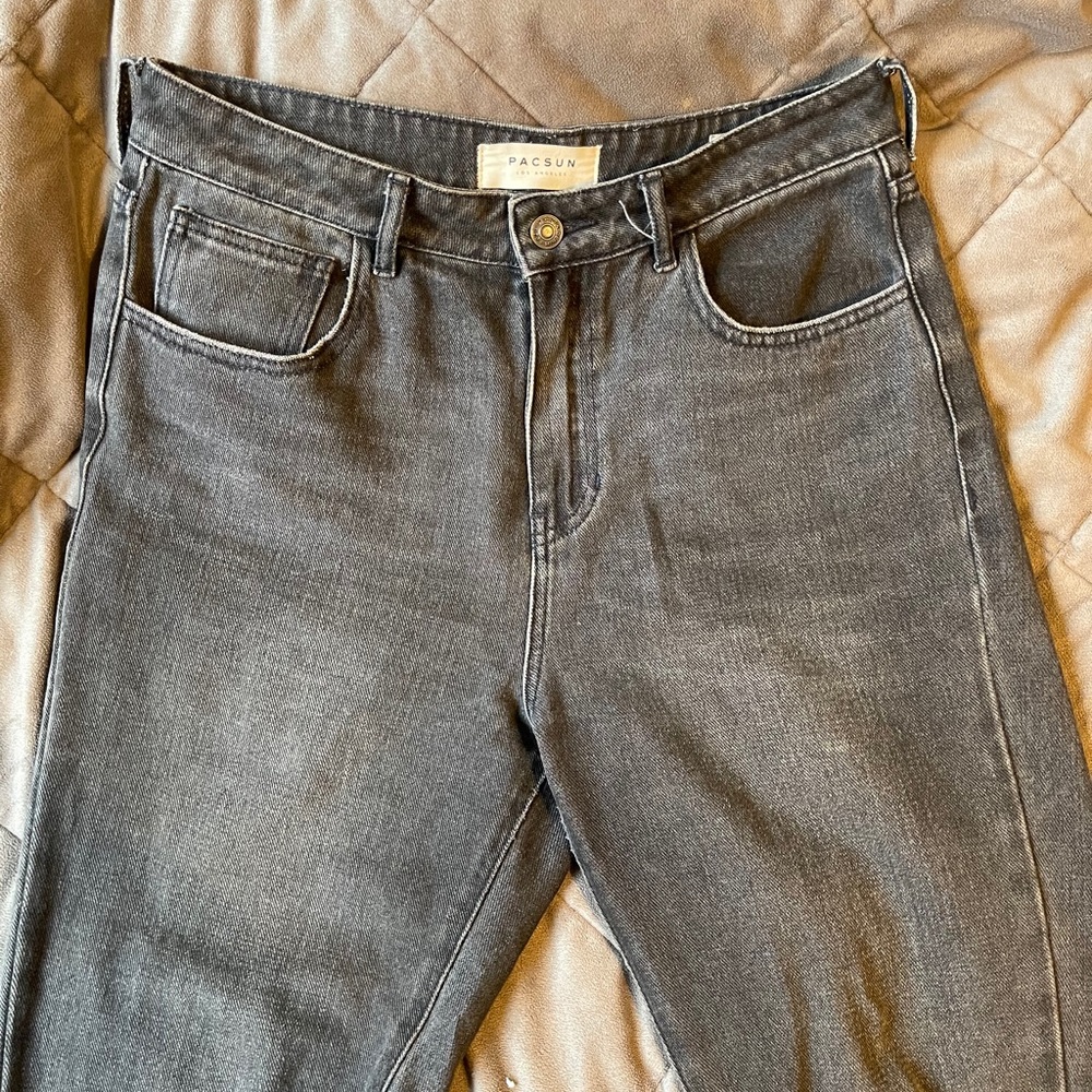 High-waisted Mom Jeans